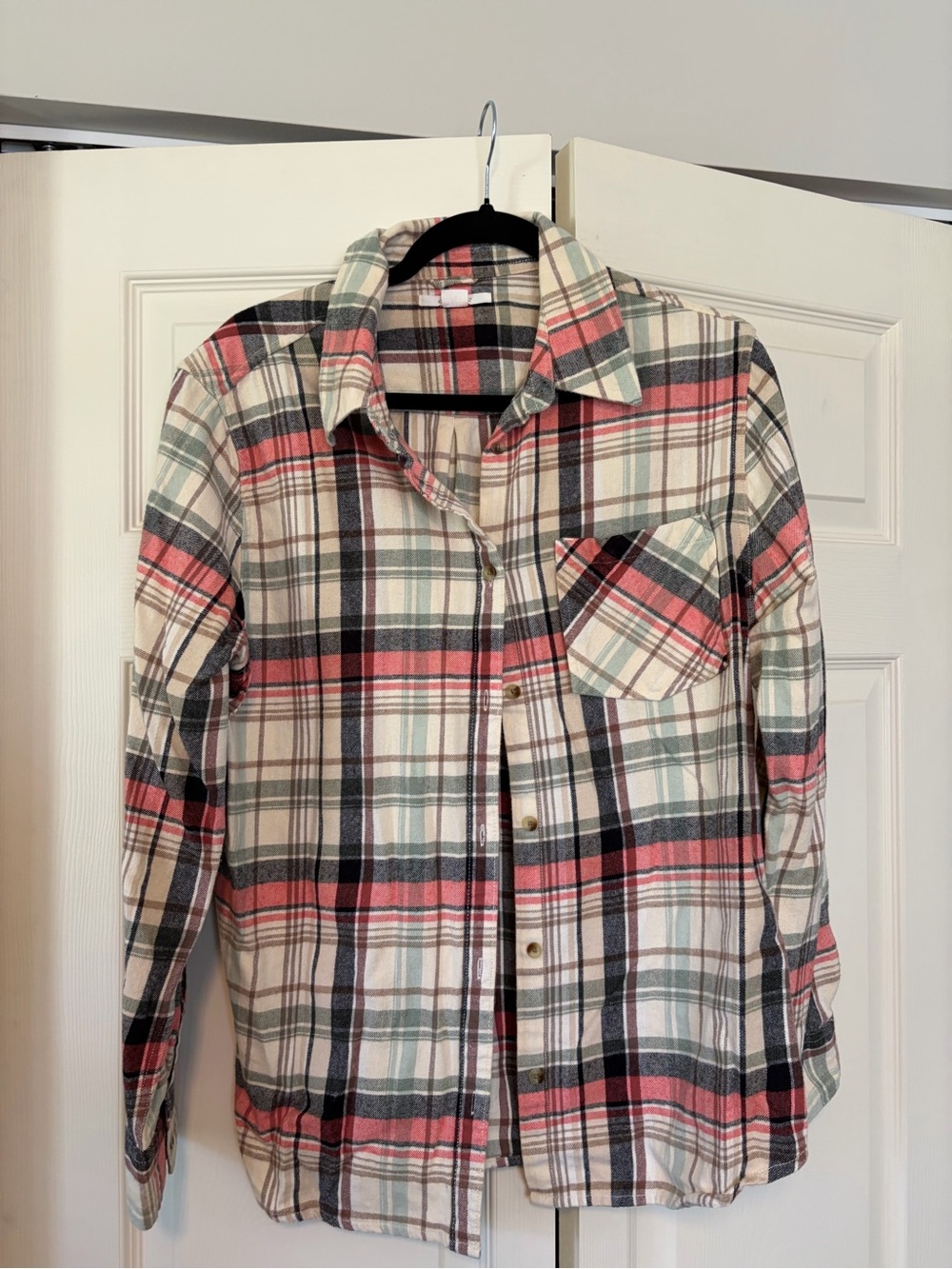 O’Neil-Flannel Plaid Button-Up Shirt in Cream, Coral & Green